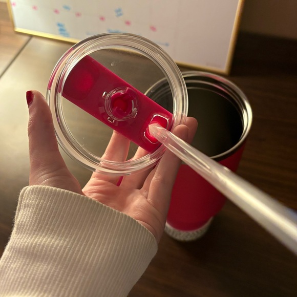 STANLEY Quencher H2.O FlowStateTM Tumbler 40oz Camelia Limited Edition - Picture 2 of 6